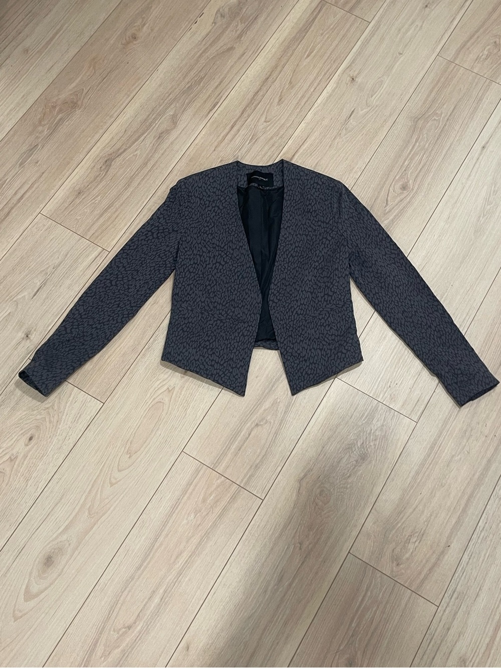 EUC Women's Leopard Print Open-Front Blazer